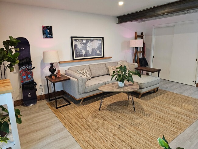 Foto del edificio - 912 S Beech St