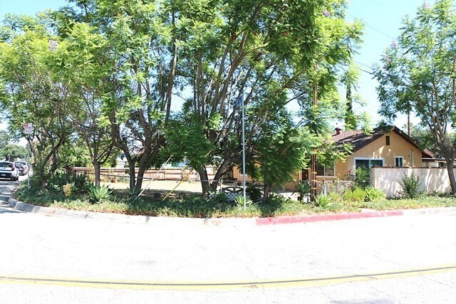 Foto del edificio - 820 W Harriet St