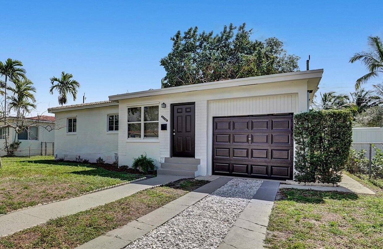 6338 NW 40th St, Virginia Gardens, FL 33166 House for Rent in