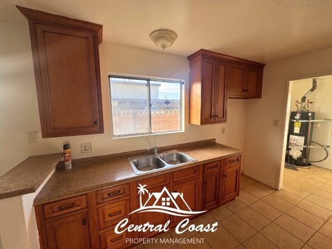 Foto del edificio - 0 W Camino Colegio