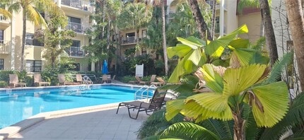 Building Photo - 9301 SW 92nd Ave