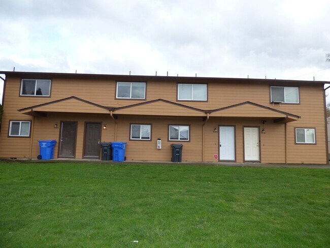 Foto del edificio - Rent Special: 1/2 Off May's Rent - 2 bed Townhome