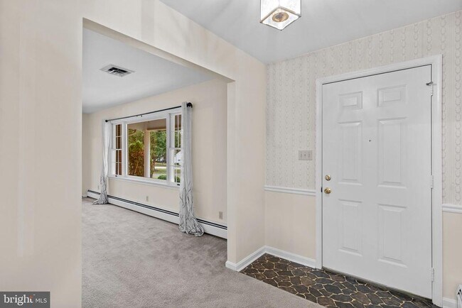 Foto del edificio - 21692 Potomac View Dr