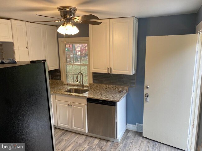 Foto del edificio - 6411 Kilmer St