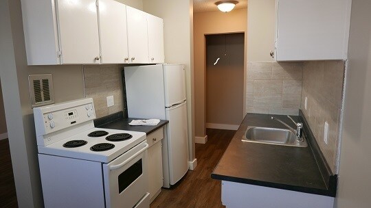 Photo du bâtiment - McCam Apartment 4