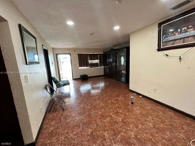 Building Photo - 3 br, 2 bath House - 15310 NW 32nd Ave # 0