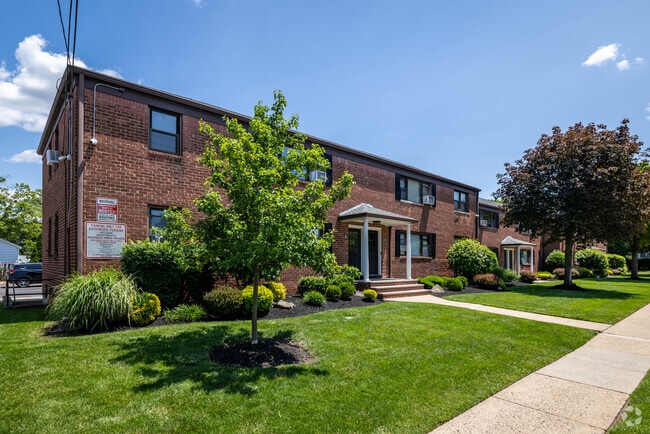 Building Photo - Hillside Apartments