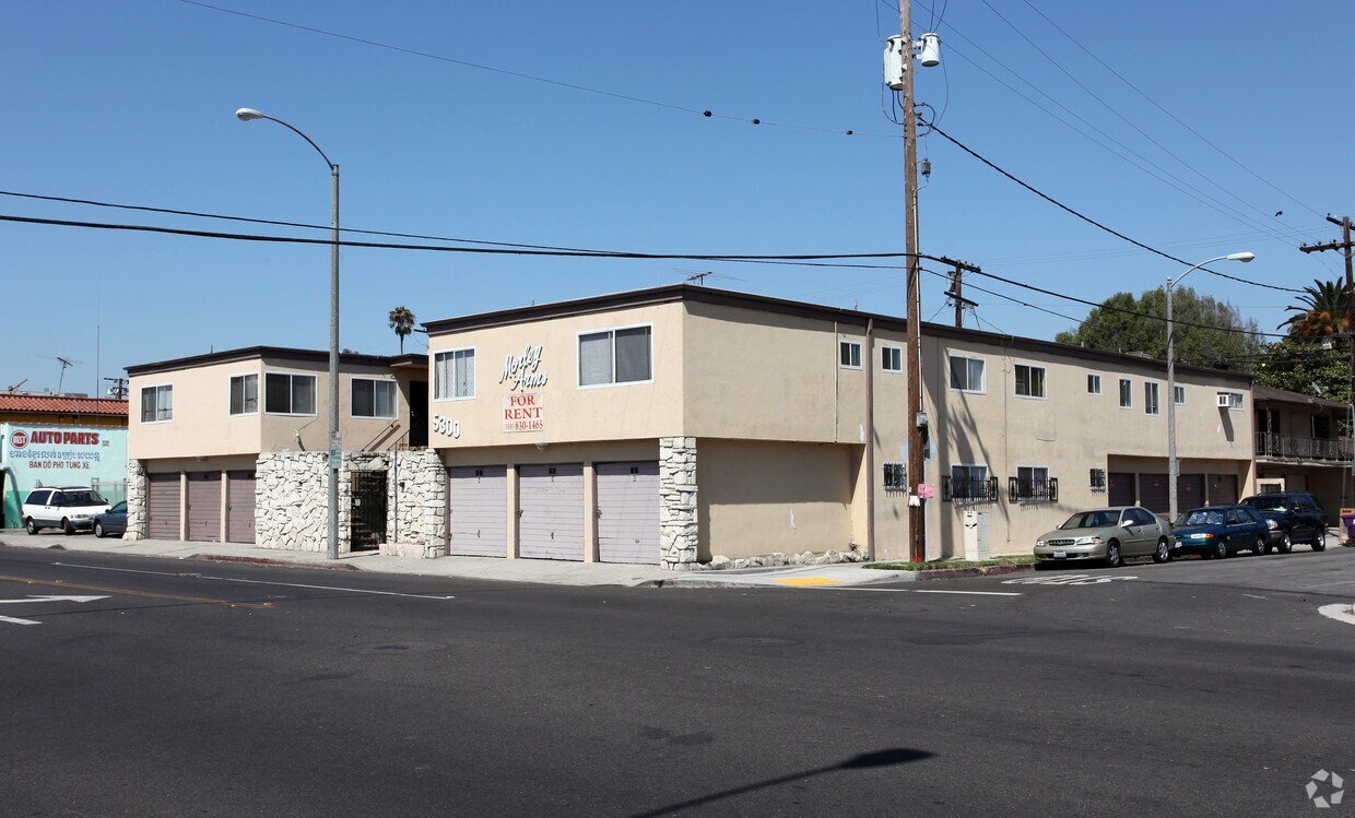 Primary Photo - 5300 Atlantic Ave