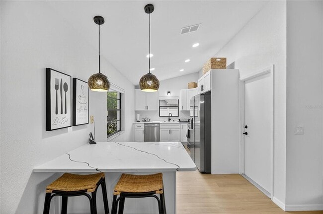 Building Photo - 8137 English Elm Cir