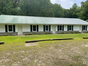 Building Photo - 308 Briarwood Ln