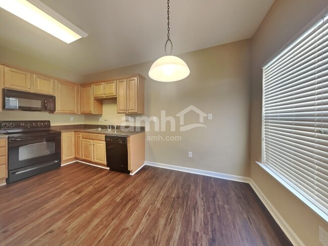 Building Photo - 129 Pin Oak Ct