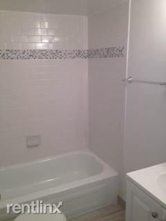 Foto del edificio - 2 br, 1.5 bath Apartment - 326 Hermit St