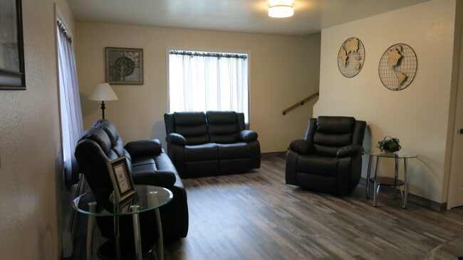 Building Photo - Hope