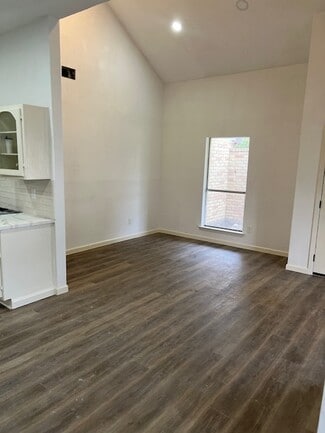 Building Photo - 1414 Stevens Ct