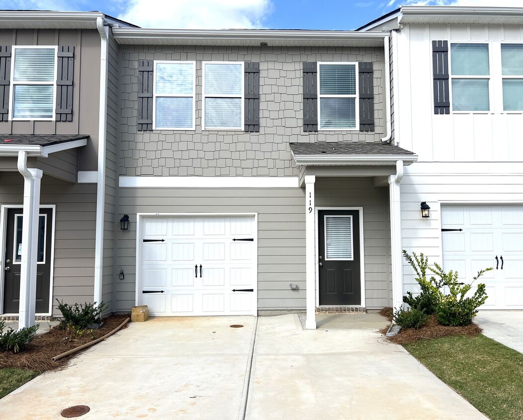 Foto principal - Brand New Townhome in Adairsville!!