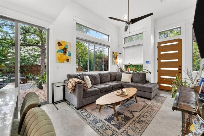 Foto del edificio - 2601 Willow St
