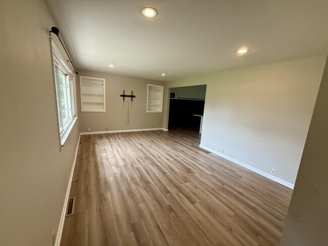 Foto del edificio - 1433 Alton Darby Creek Rd