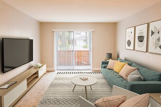 mf-vs-living-20room.jpg - Westshore Palms at Kennedy