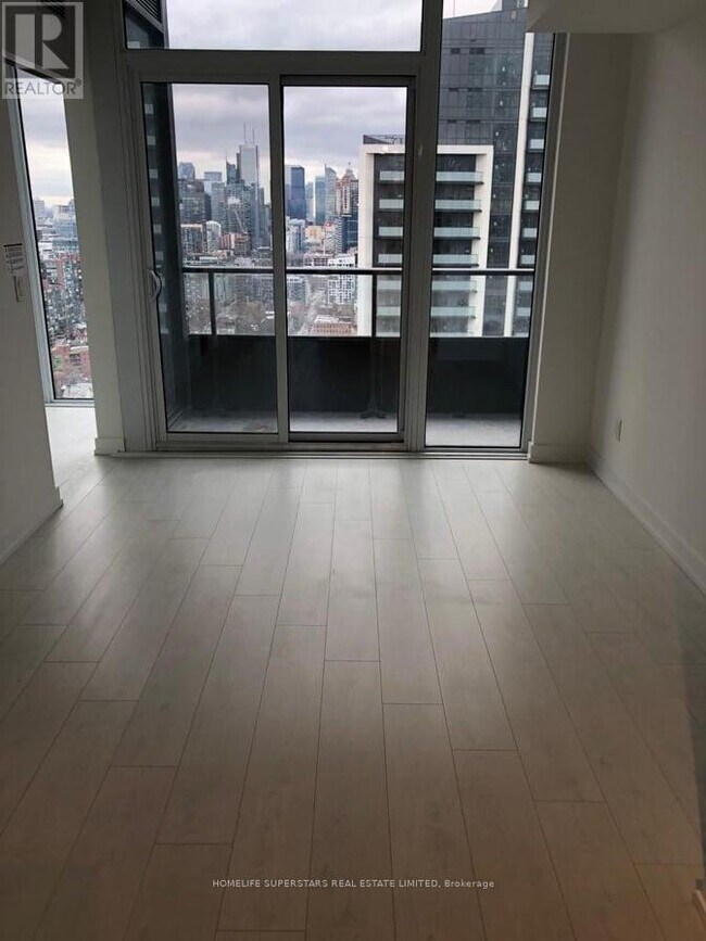 Photo du bâtiment - 19 Western Battery Rd