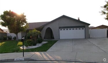 Building Photo - 11131 Davenport Pl