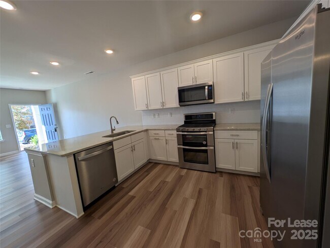 Foto del edificio - 3433 Glenn Hope Wy