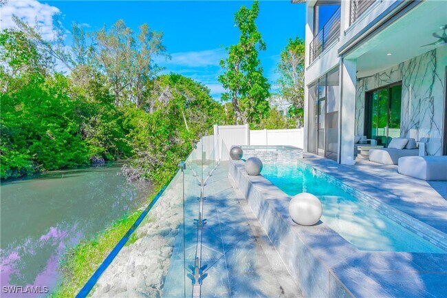 Foto del edificio - 4064 Full Moon Ct