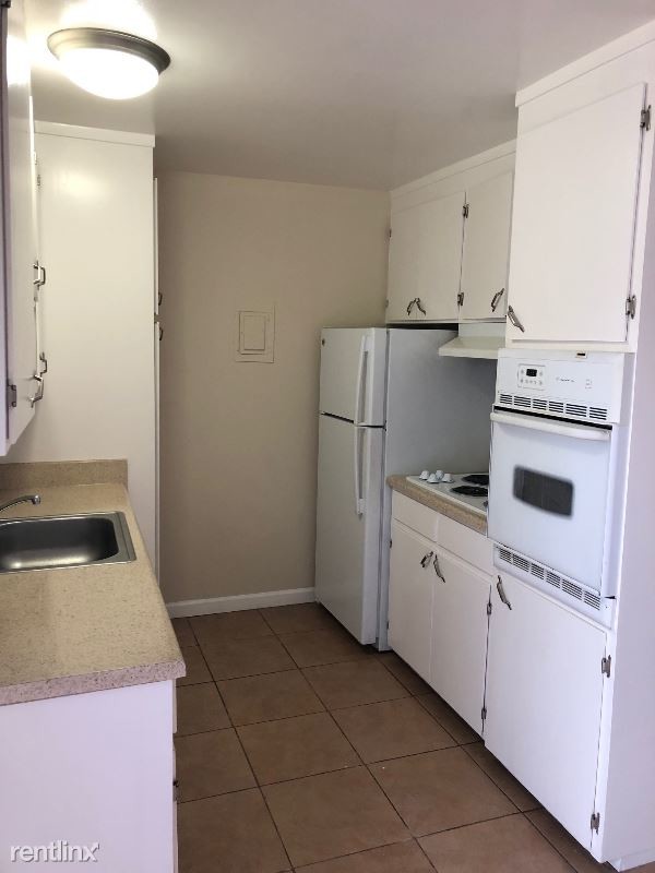 Foto del edificio - 953 Helen Ave