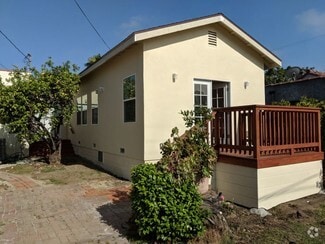 Building Photo - 607 N Formosa Ave