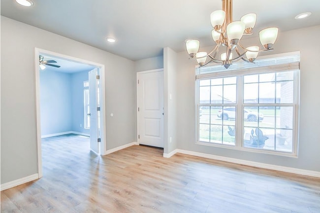 Foto del edificio - 8810 16th St