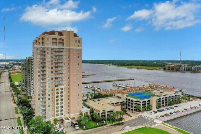 Foto del edificio - 400 E Bay St