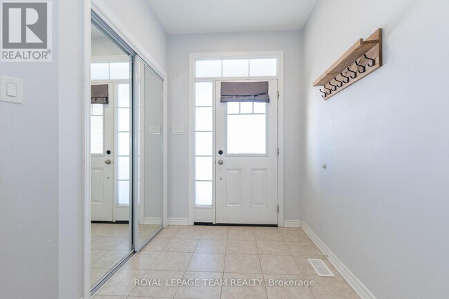 Photo du bâtiment - 937 Shimmerton Cir