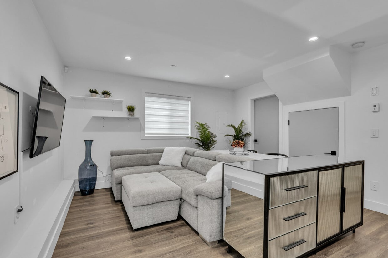 Photo principale - 443 E 55th Ave