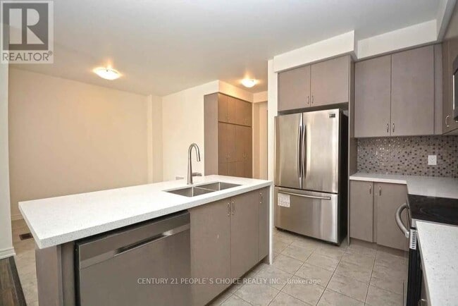 Photo du bâtiment - 66 Holbrook Ct