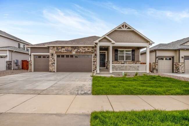 Building Photo - 4-Bedroom Ranch Home in Raindance Resort C...