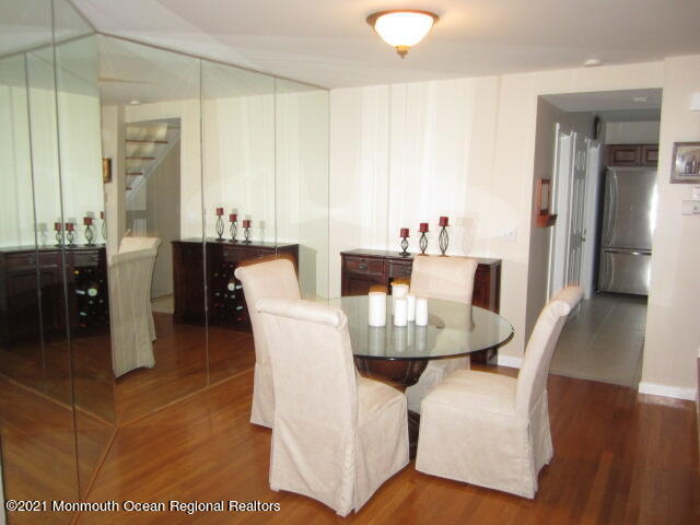 Building Photo - 101 Cotswold Cir