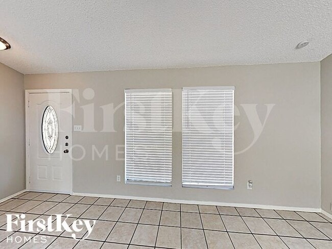 Foto del edificio - 3729 Flintwood Trail