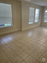 Building Photo - 2212 Creekside Ln