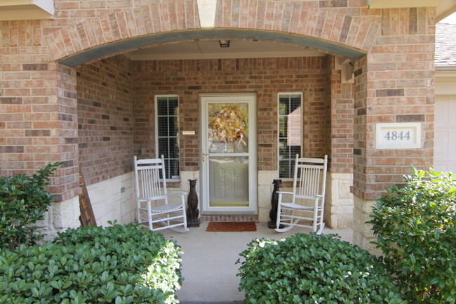 Building Photo - 4844 Grinstein Dr