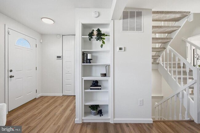 Foto del edificio - 6909 Doublebrand Ct