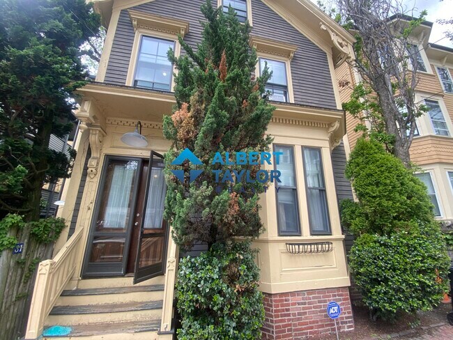 Building Photo - 31 Athens St