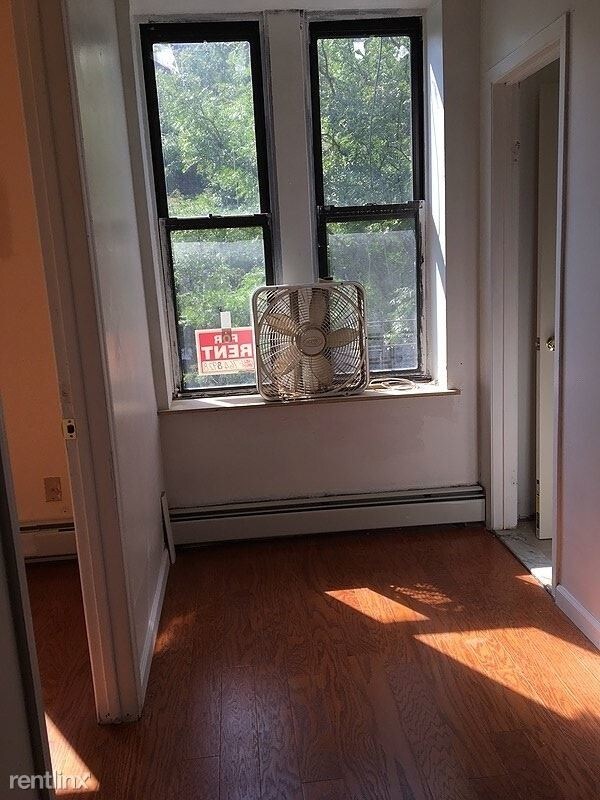 Foto del edificio - 3 br, 1 bath Apartment - 86-49 125th Street 1