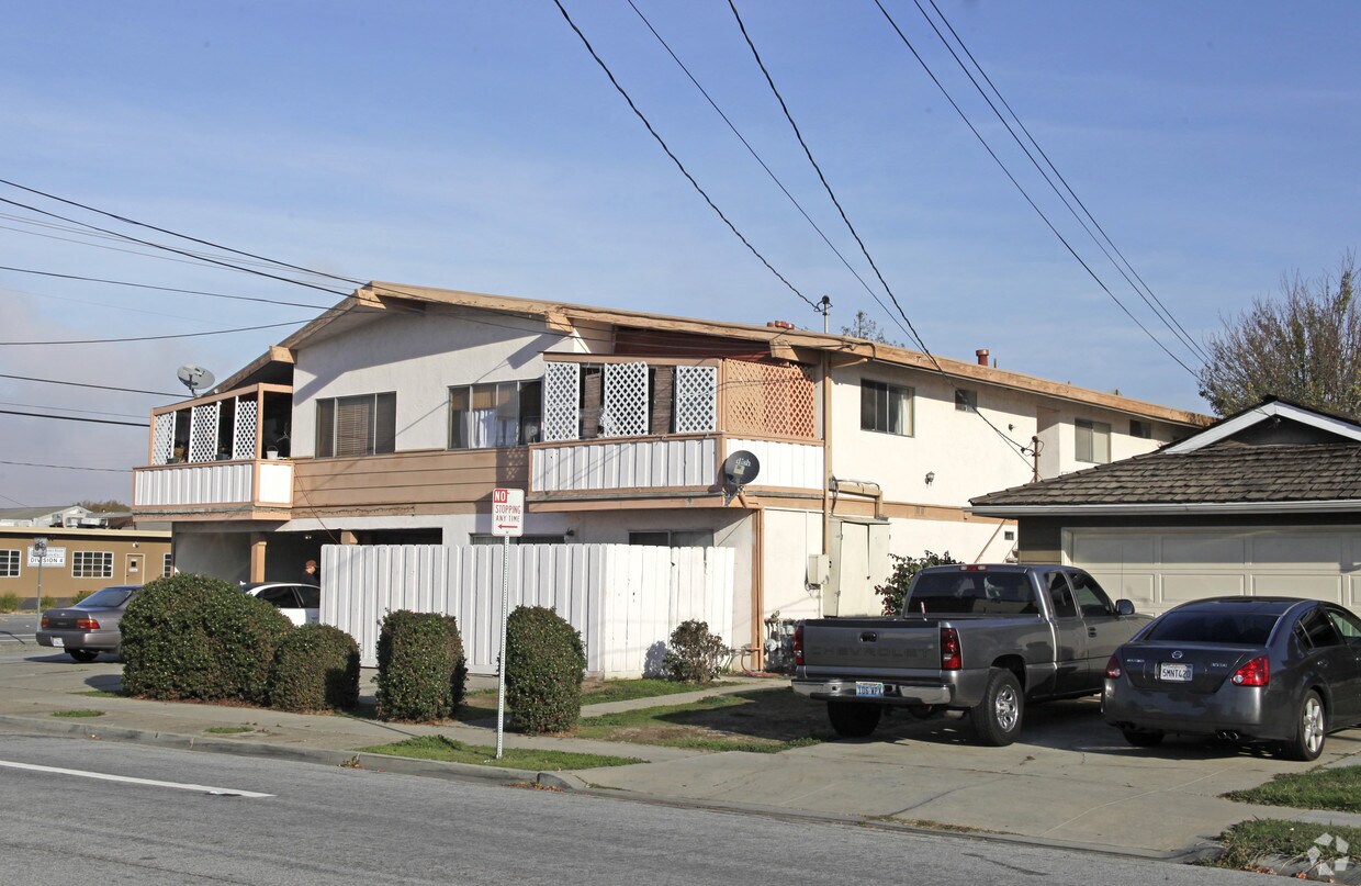 Building Photo - 5284 Central Ave