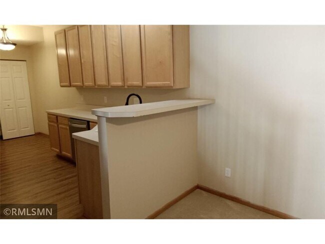 Foto del edificio - 5050 Holly Ln N