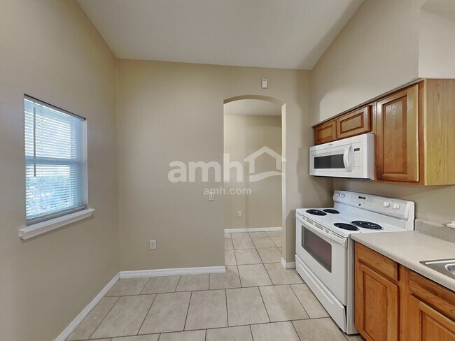 Foto del edificio - 560 E 5th St