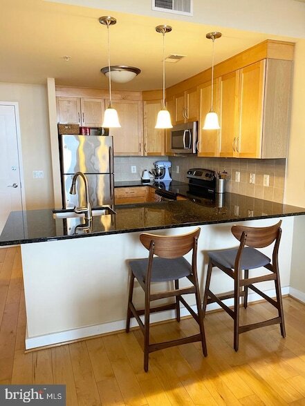 Foto del edificio - 888 N Quincy St