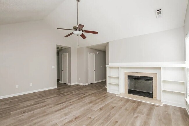 Foto del edificio - 8809 Little Hampton Pl