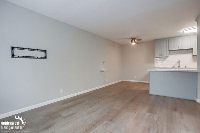 Foto del edificio - Upgraded 1Bdm 1Ba Condo in Beautiful Del Mar!