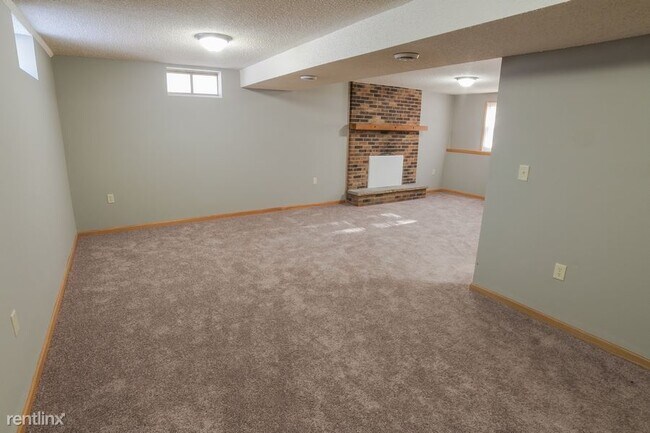Building Photo - 5 br, 2 bath House - 3527 142nd Lane NW