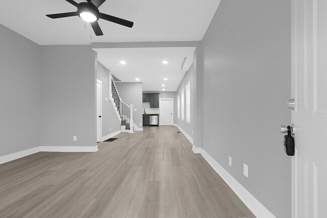 Foto del edificio - Renovated 3-Bedroom 2-Bathroom House $1700 monthly rent