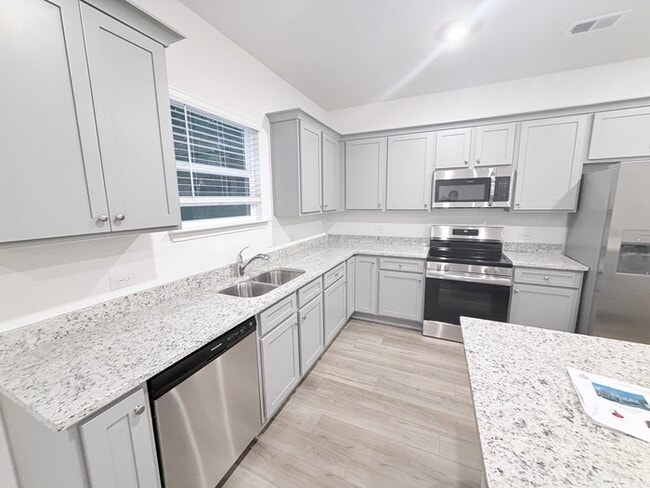 Foto del edificio - 532 Red Dragon Dr